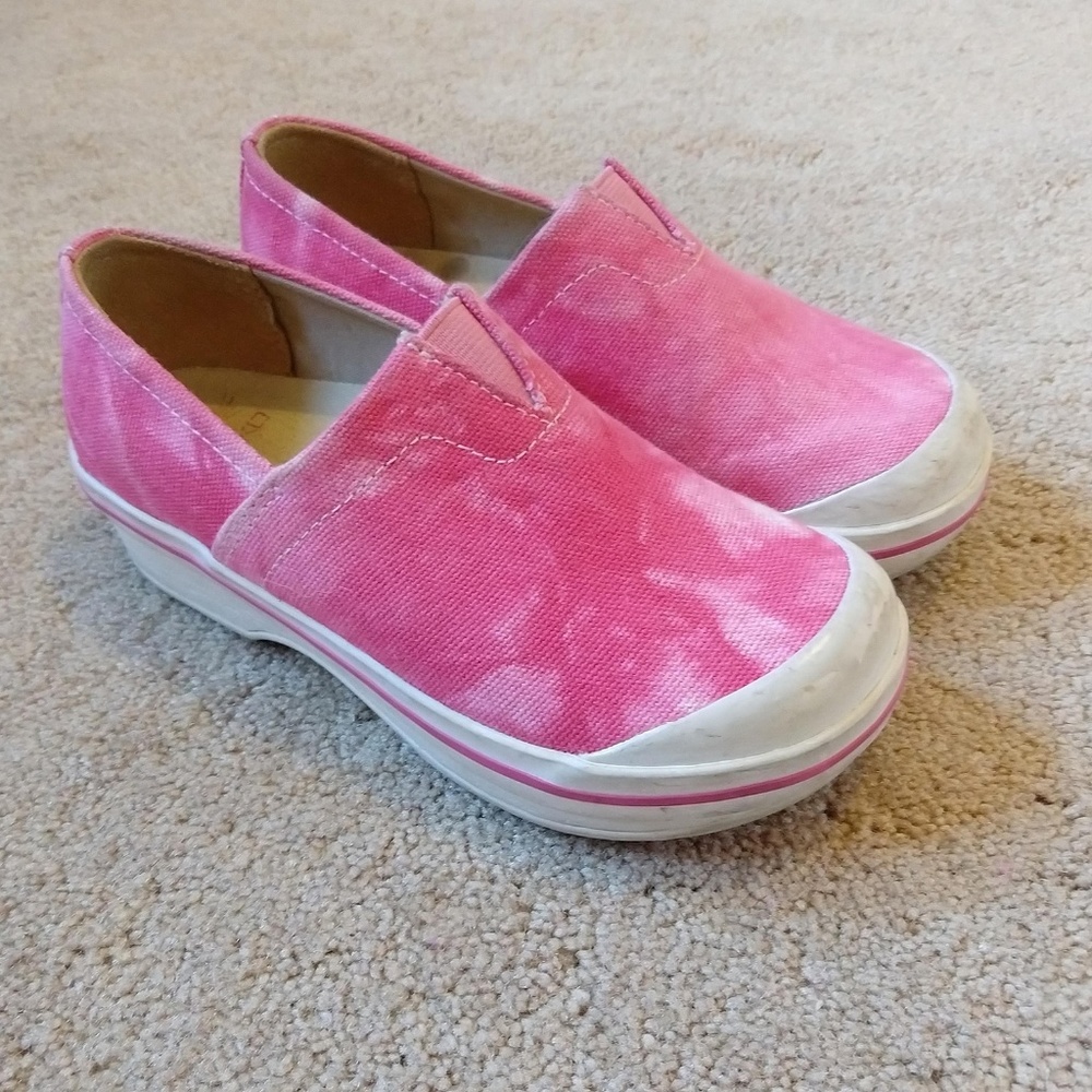 Children's Pink Dansko Clogs Size 30 (US 12/12.5)